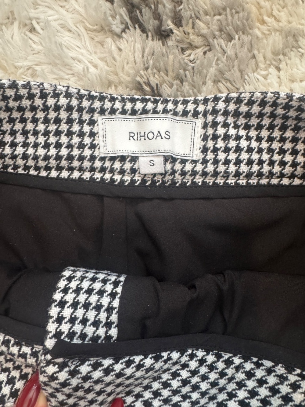 Rihoas Shorts - Size S - Picture 3 of 3